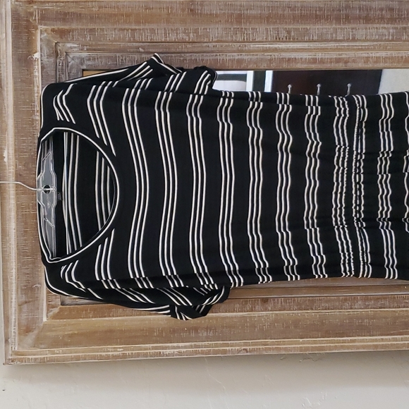 Banana Republic Tshirt midi dress - Picture 3 of 5